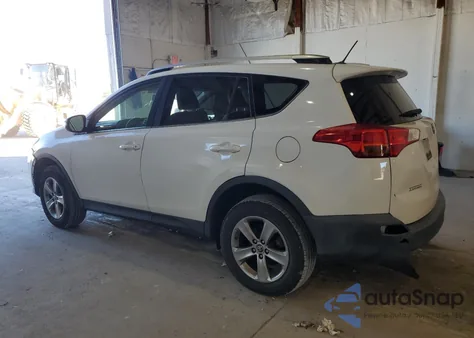 2015 Toyota Rav4 Xle z USA, uszkodzony, nr VIN JTMWFREV6FJ048607